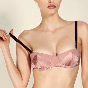 FLEUR DU MAL Rose Pink Luxurious Bra with Removable Black Straps Size 34D NWOT